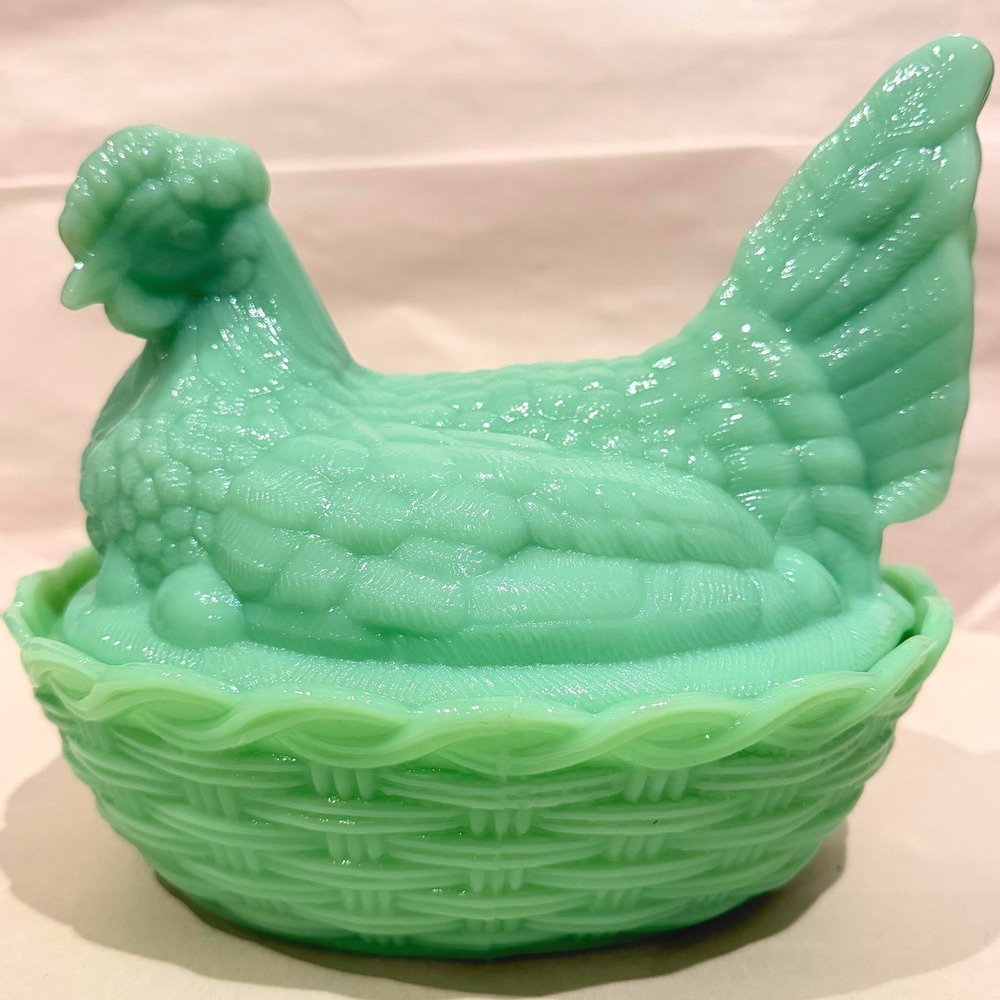Vintage Jadeite Green Glass Hen on Nest Covered Dish Basket Weave Candy Dish 7"